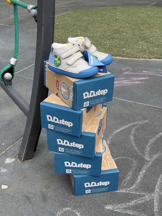 Дитячі кросівки D.D.Step з натуральної шкіри весна 20,21,22,23,24,25