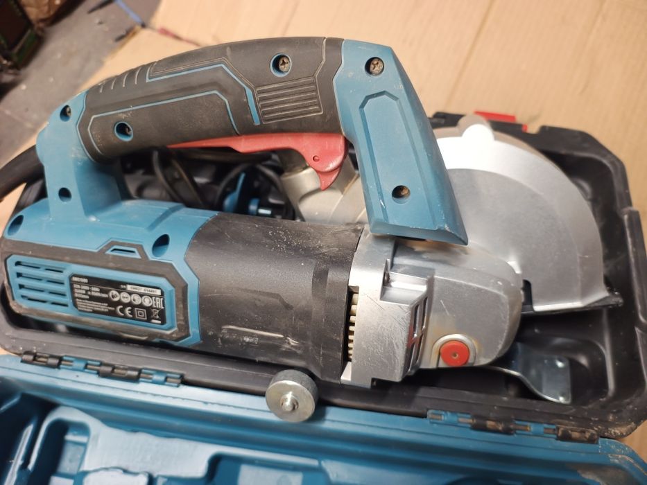 Bruzdownica Erbauer EWC1500