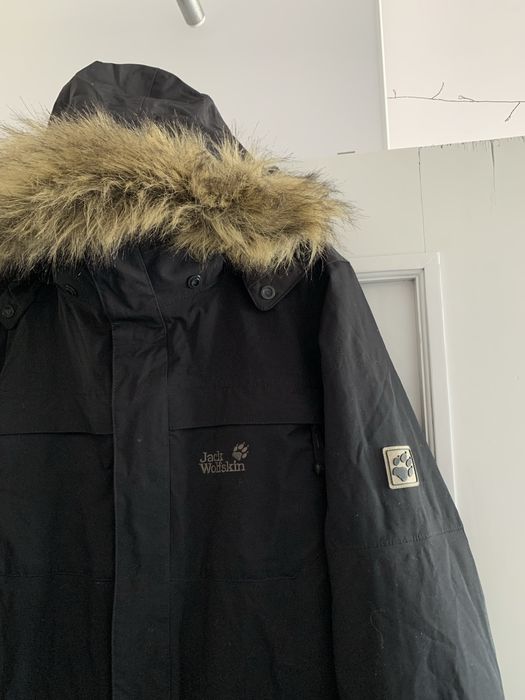 Куртка ветровка пуховик куртка с мехом jack wolfskin waterproof size:S