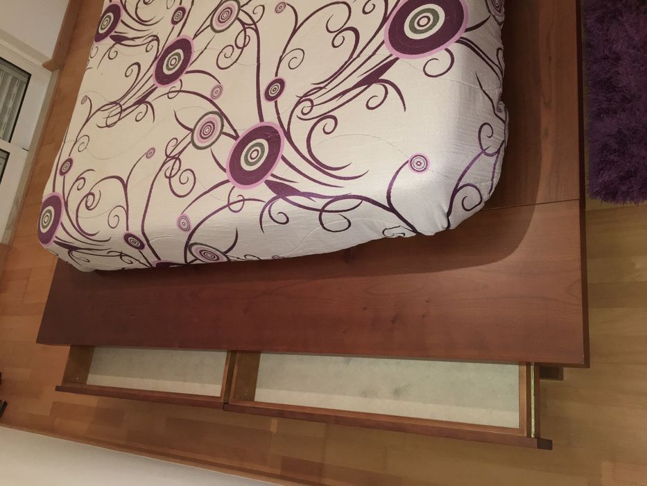 Cama moderna madeira maciça