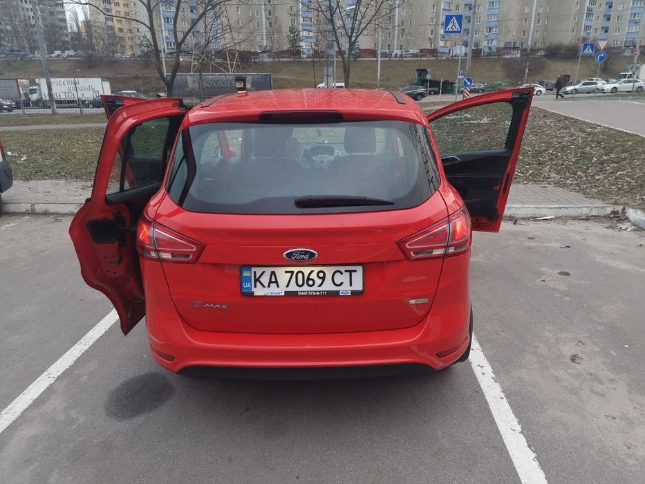 Продаж машини Ford B-max
