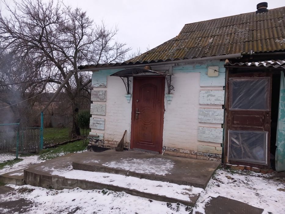 Продається  затишний  будинок