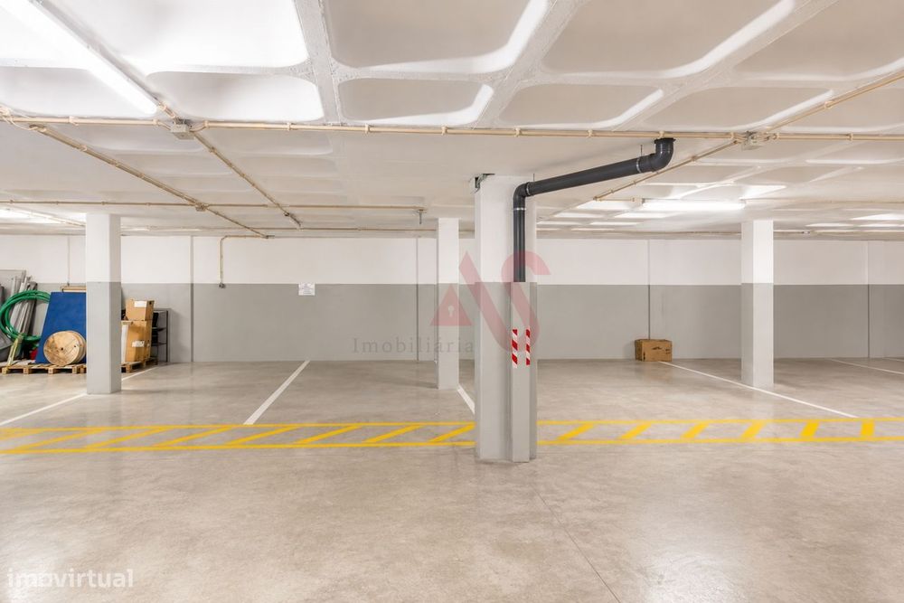 Lugar de Estacionamento para Arrendamento em Ermesinde
