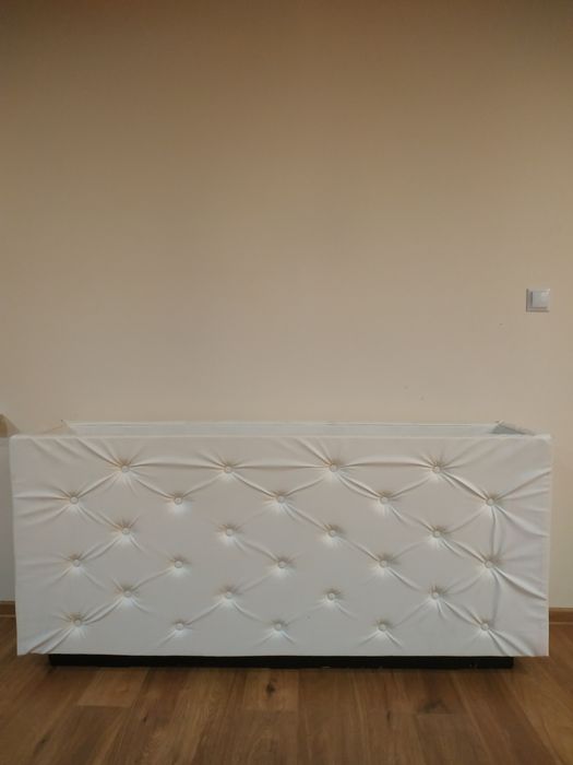 Duża donica tapicerowana. Ogród zimowy, salon