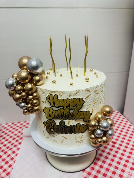 Bolos de Aiversario e Cake design Personalizado para festas!