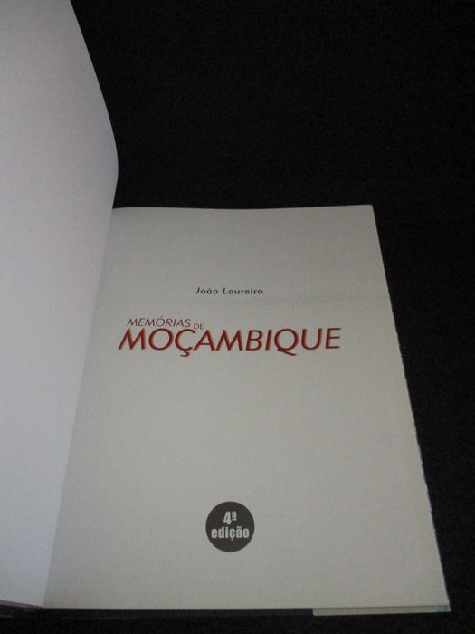 Livro Memórias de Moçambique João Loureiro 2004