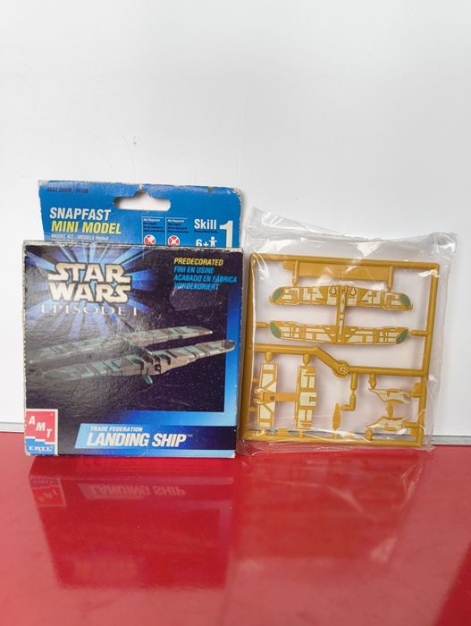 Colecionáveis nave Star Wars Episodes 1