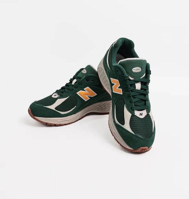 Кросівки New Balance 2002r