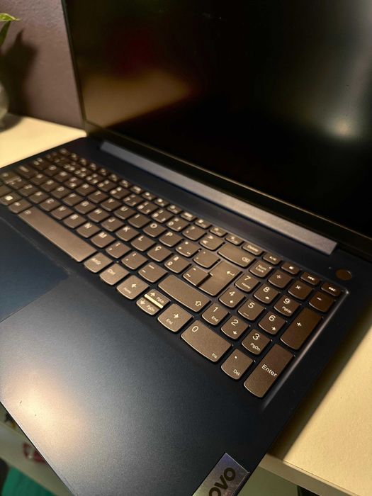 Computador / PC / Portátil Lenovo 15,8'' Ecrã Tátil - i7 13ª Geração