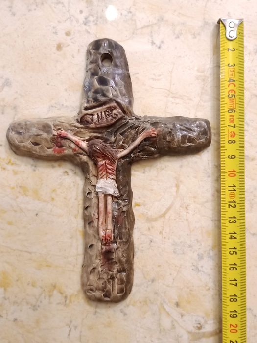 -- promoção -- 2 crucifixos artesanato de Portugal Figurado