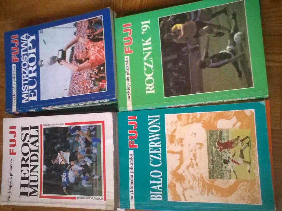 Encyklopedia piłkarska Fuji 10 sztuk