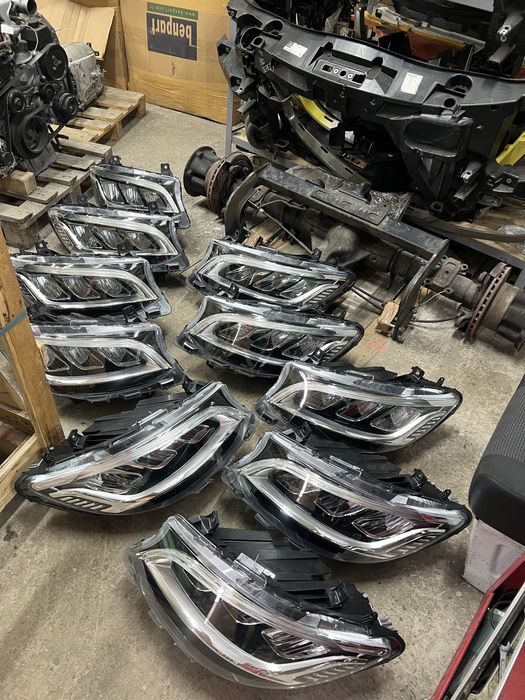 фари LED ліва права нові рестайлінг блок рожигу фара 907-910 2018-2025