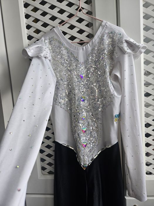 Прокат оренда комбінезонів для художньої повітряної гімнастики