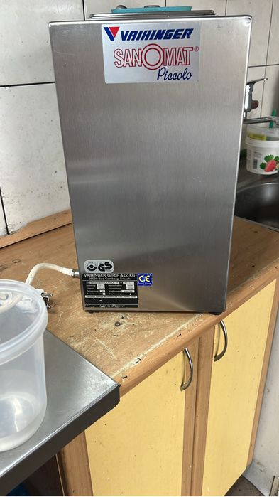 Sanomat Piccolo automat maszyna śmietany ubijaczka śmietaniarka