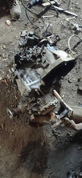 Механічна коробка передач (мкпп) Nissan X-Traill 2.2 дизель