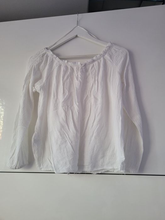 Biała bluzka koszulka hiszpanka Stradivarius S