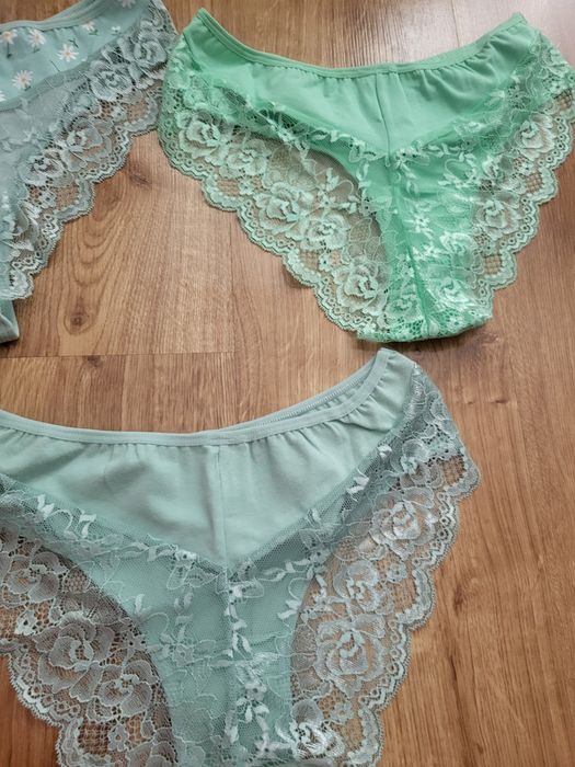 Majtki z koronką  nowe bez metki 3 pak