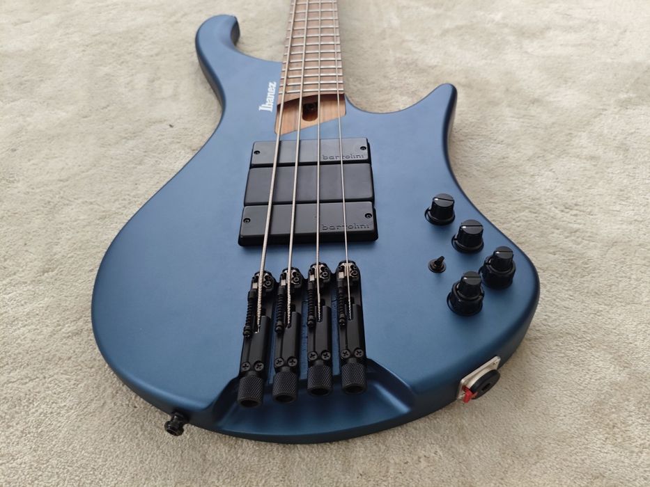 Baixo Ibanez ehb1000