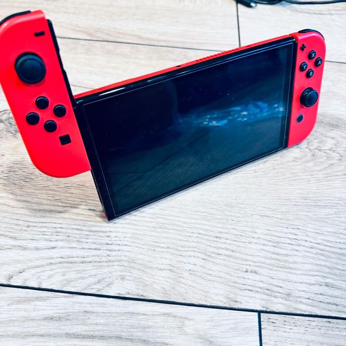 Nintendo Switch Oled w idealnym stanie
