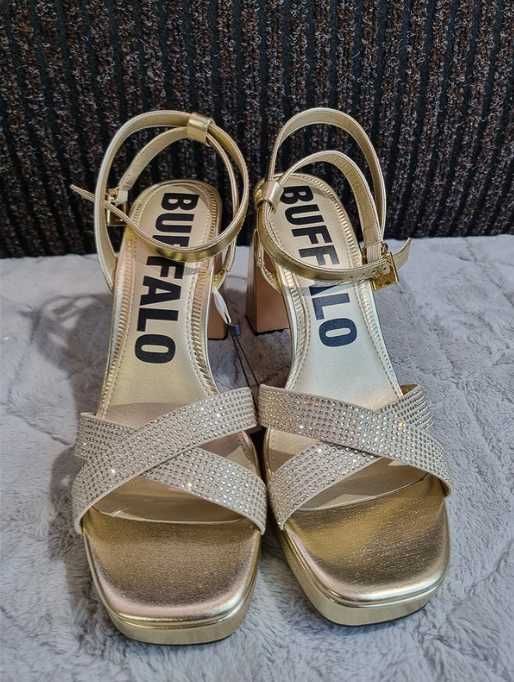 Sandałki Buffalo Cherry Glam, 41