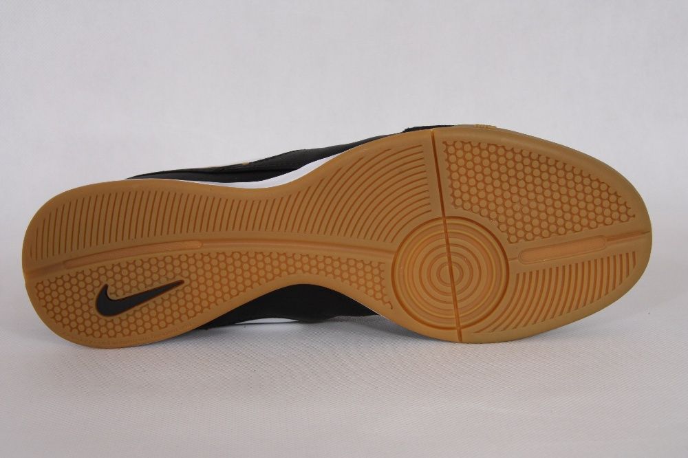 Buty Nike halówki skóra rozmiar 39,40 ,  nowe!!!
