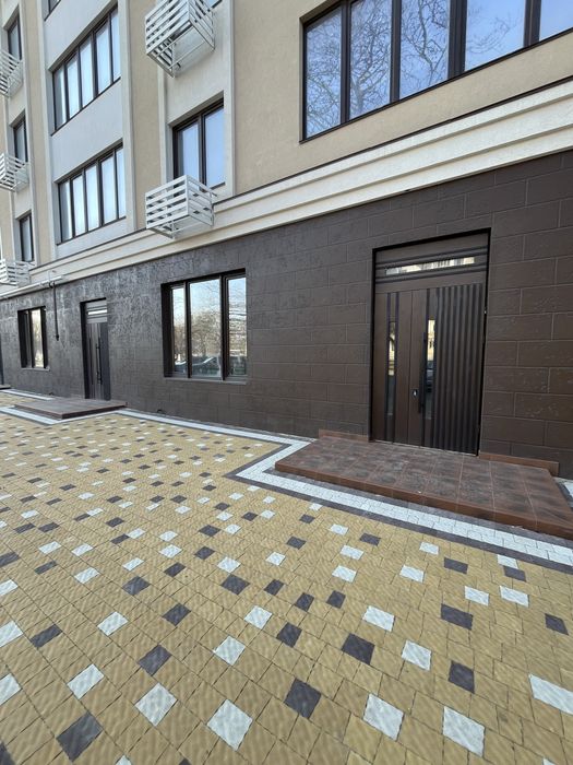 Продаж нового комерційного приміщення • фасад • 106 м² • 1/9 поверх • ТОП Локація • #146475