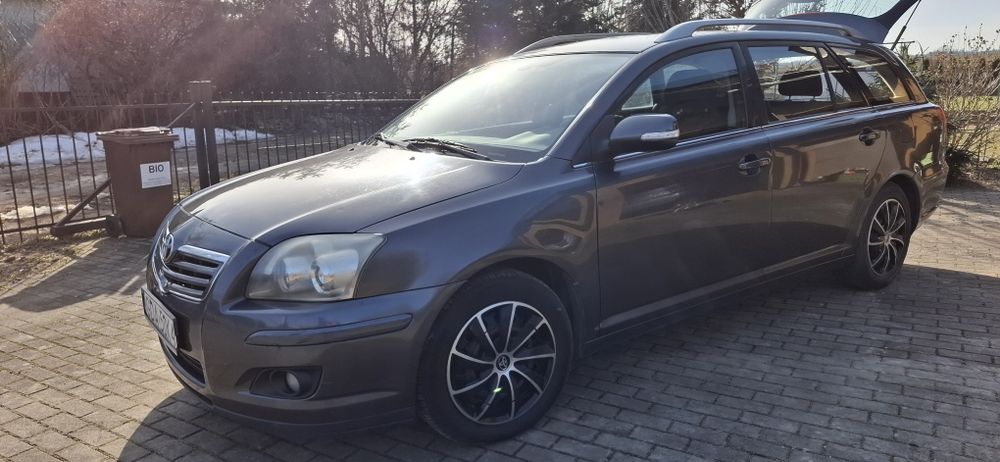Toyota Avensis T25 2008,  niezawodna i oszczędna
