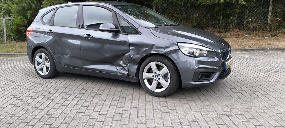 BMW 225 híbrido plugin salvado