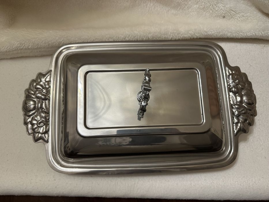 Tin Terrine425285993314406401