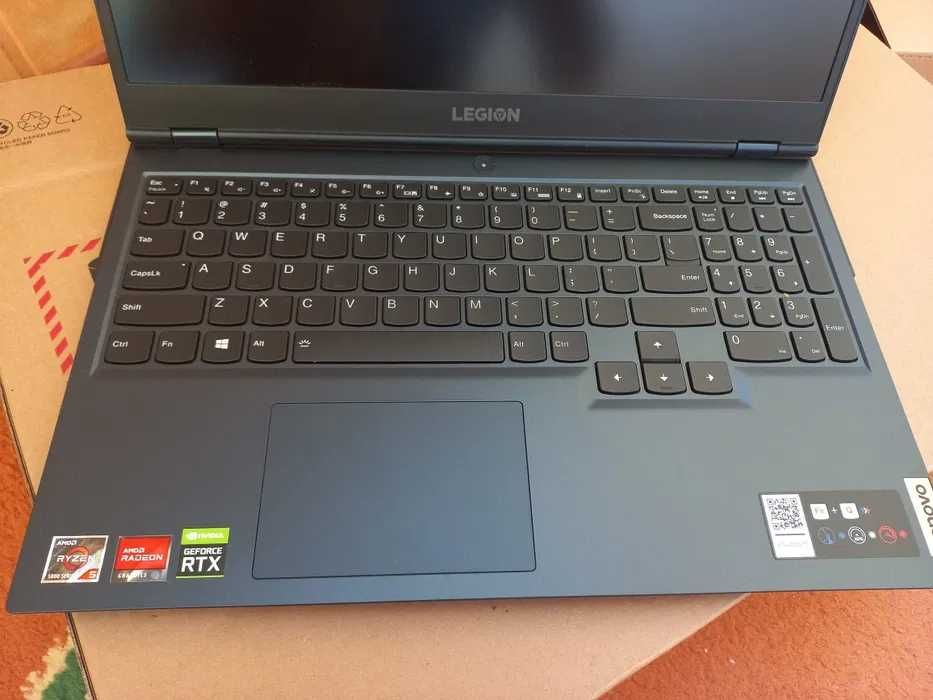 Lenovo Legion 5 15ACH6H/R5 5600H/RTX 3060/RAM 16GB
