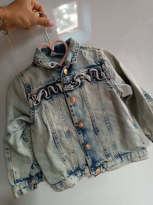 Jeansowa katana kurtka z falbanami 98