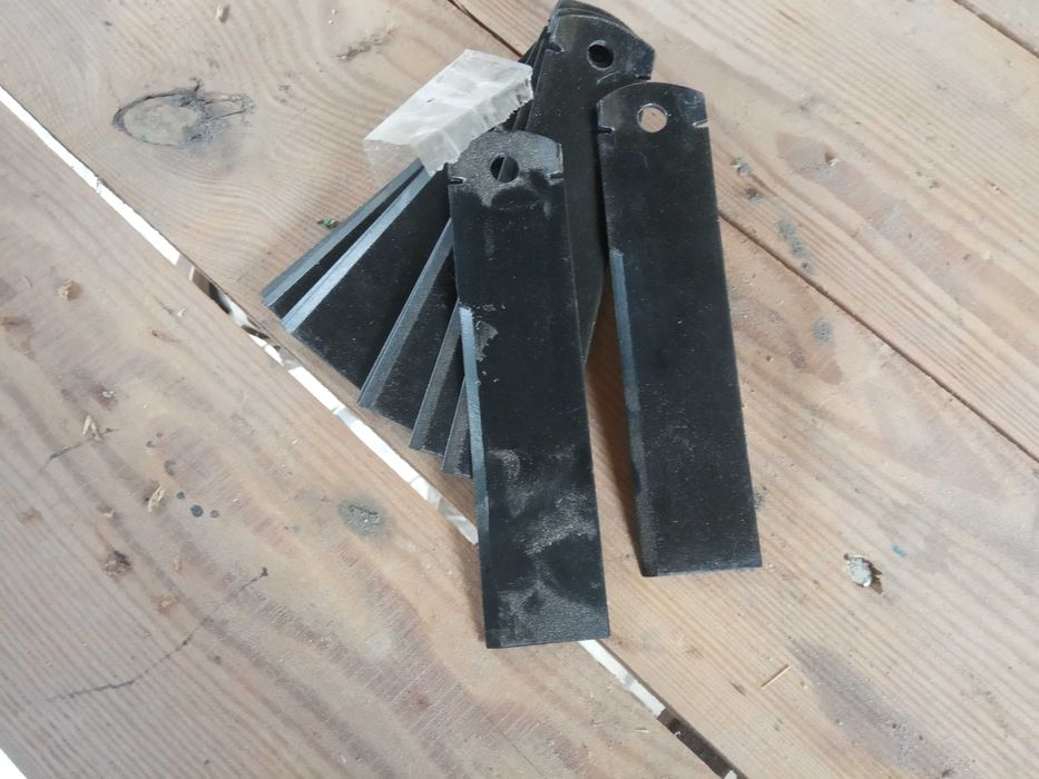 Ножі противоріжучі  комбайна масей