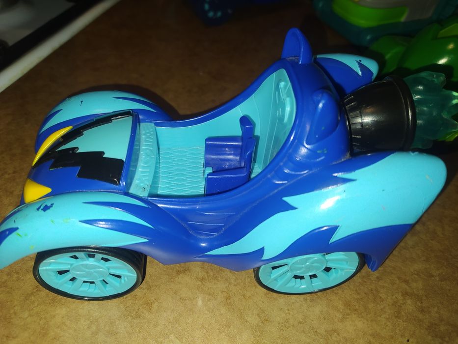 Машинки и человечки из ,,Герои в масках"