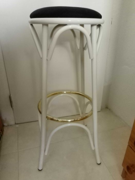 bancos de sala com 75 cm de altura tampa em veludo