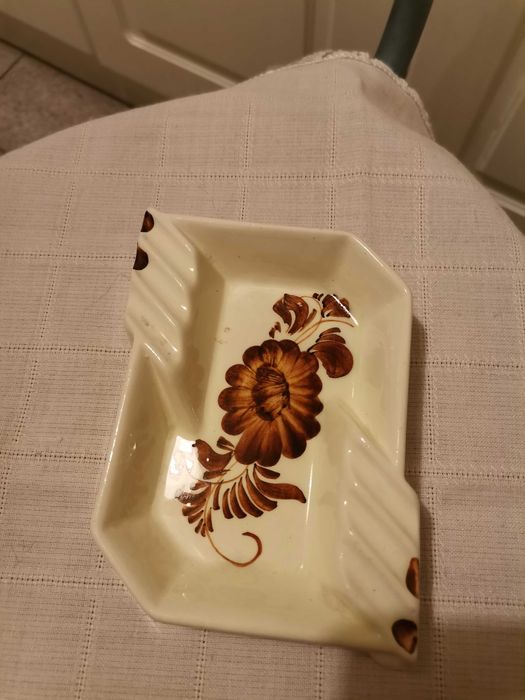 fajans popielniczka w brązie