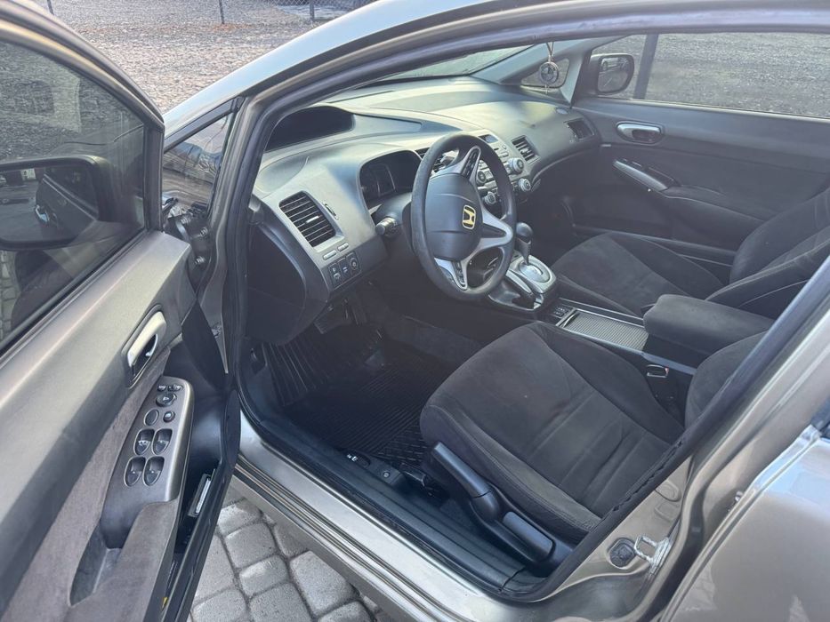 Honda civic 4 D 1.8 газ  бензин