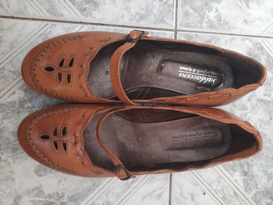 Baldaccini skórzane półbuty czółenka na małym obcasie 38