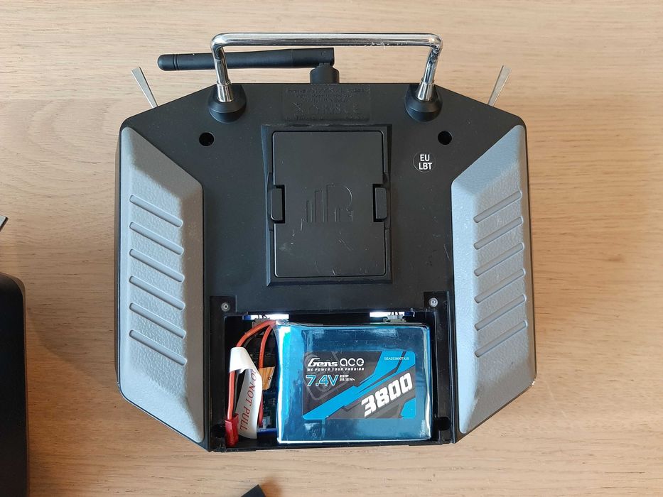 Taranis Q X7 Access FrSky aparatura RC 2.4 GHz LBT nadajnik pilot FPV