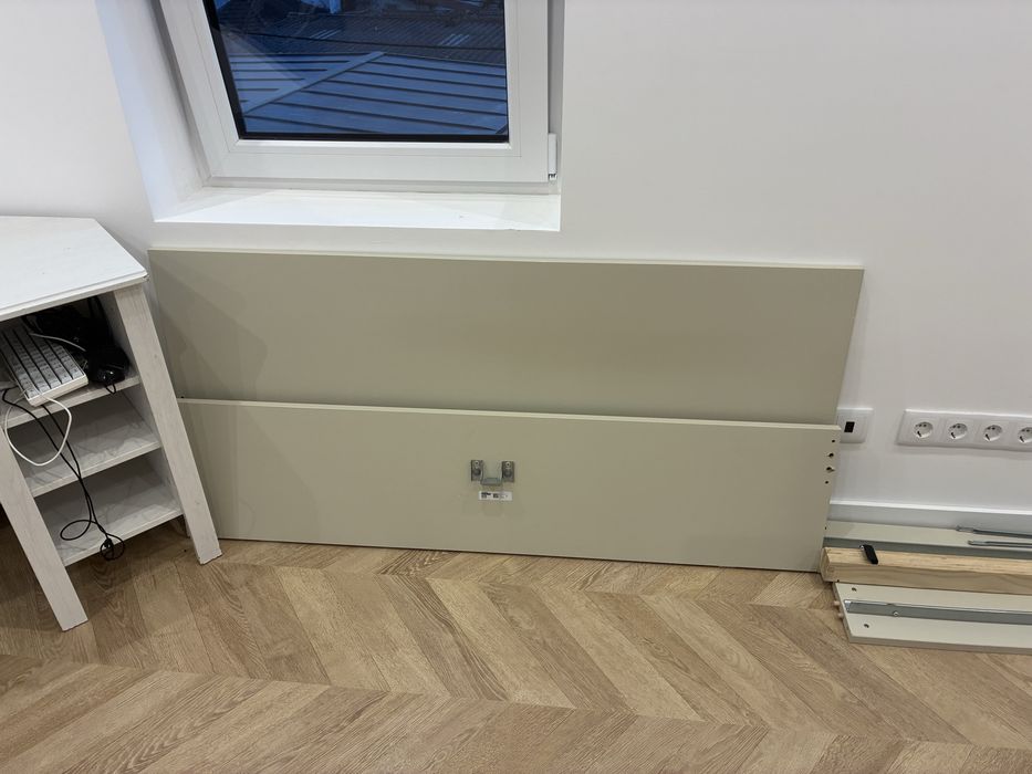 Cama de casal IKEA (Gursken).