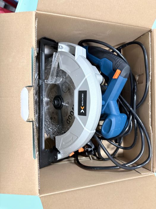Serra Circular Dexter 1300W 185mm com Caixa [36]