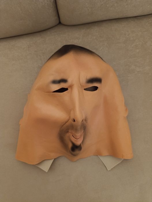 Маска резинова нова