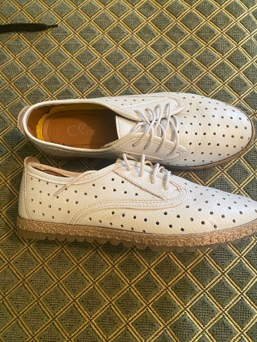 Кеди шкіряні б/у