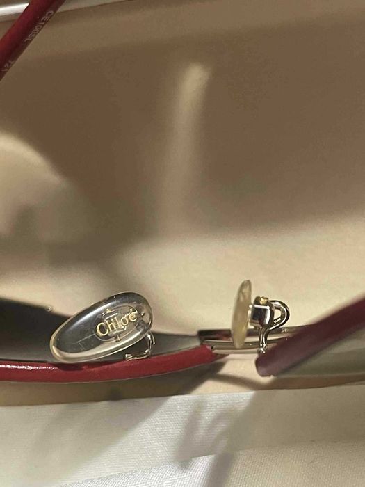 Óculos de sol aviador Chloé com aro vermelho