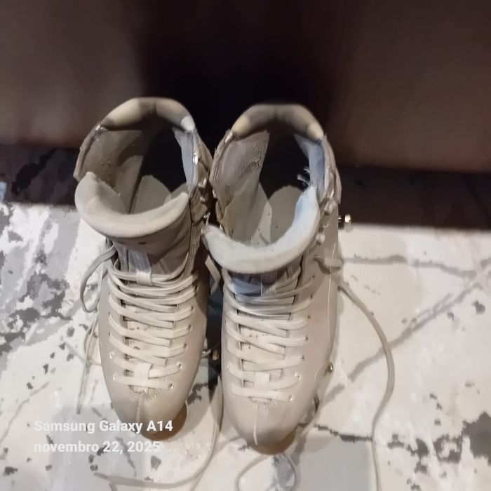 Patins patinagem artística