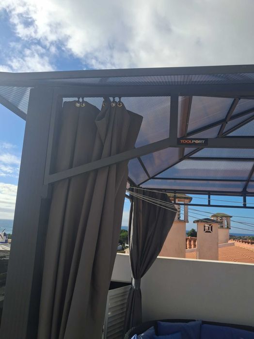 caramanchão de jardim