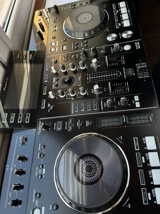 Konsola DJ PIONEER XDJ-RX  + słuchawki AKG181 dj