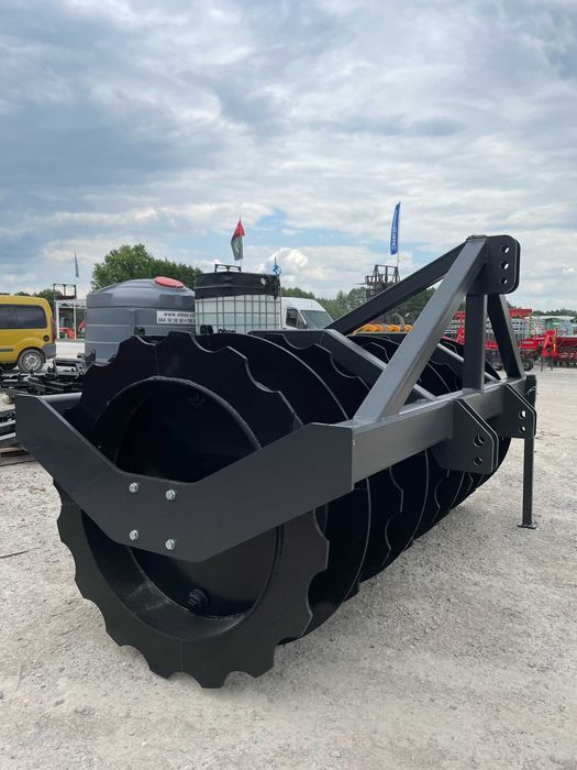 Wał pryzmowy pierścienie 15cm wał 2.8m METAL TECHNIK nowy