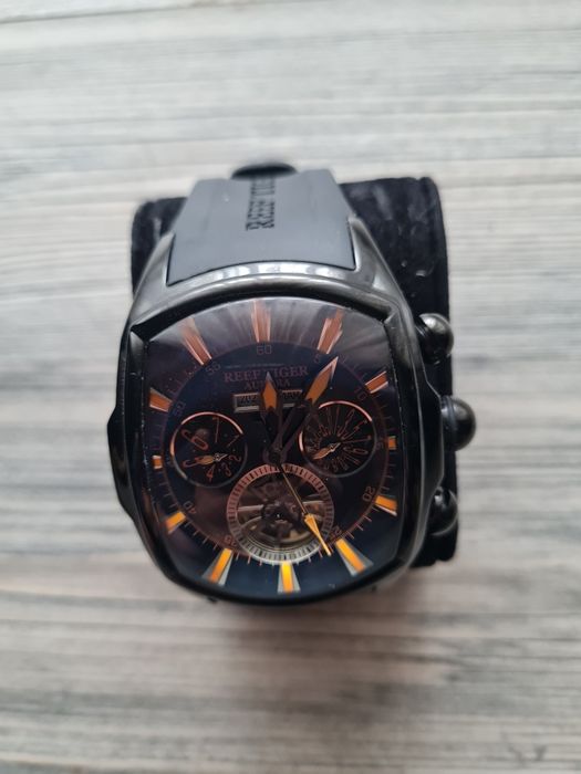 Продам мужские часы Reef Tiger.