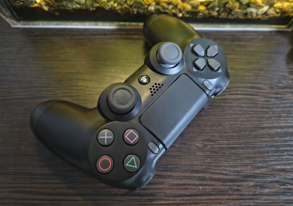 Dualshock 4 version 2 (Jet Black)