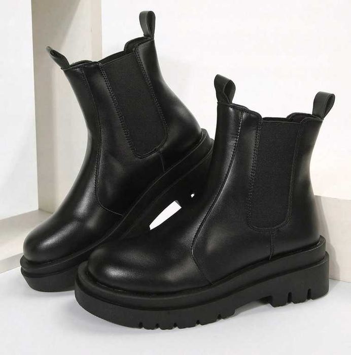 Czarne botki GLANY wsuwane rozm. 39,5 (B027)